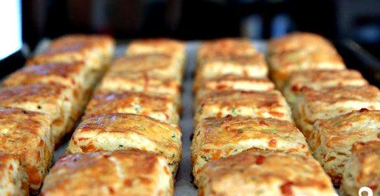 Булочки с сыром и луком