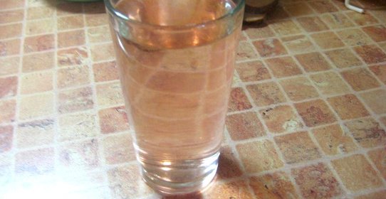 Абрикосовый компот консервированный