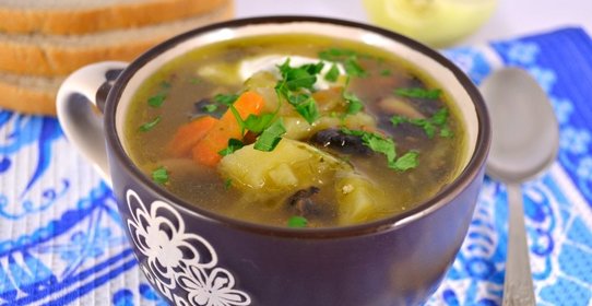 Рассольник с грибами и овсянкой в мультиварке