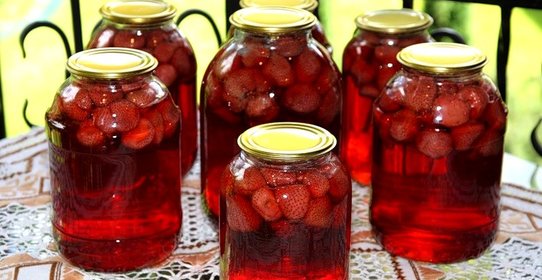 Компот из клубники