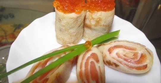 Блины с семгой и красной икрой