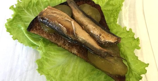Гренки со шпротами