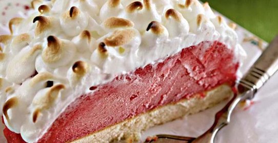 Торт «Аляска» с лесной земляникой