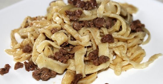 Домашняя лапша по‑адмиральски