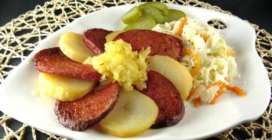 Картофель с колбасой