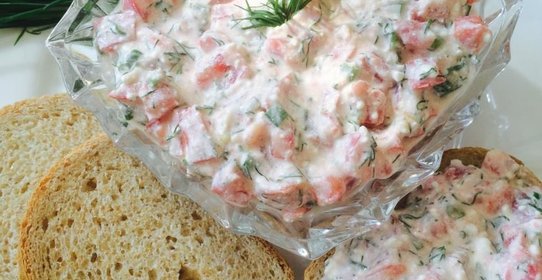 Салат с творогом