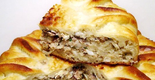 Заливной пирог с консервированной рыбой