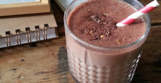 Миндальный молочный коктейль