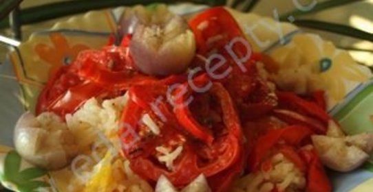 Рис с помидорами под шубой