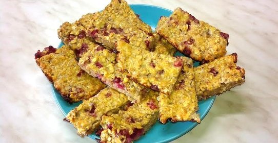 Творожные батончики-мюсли с клюквой