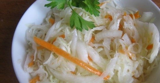 Капуста острая маринованная