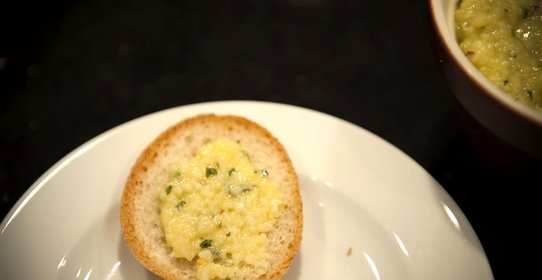 Гренки с сыром и чесноком