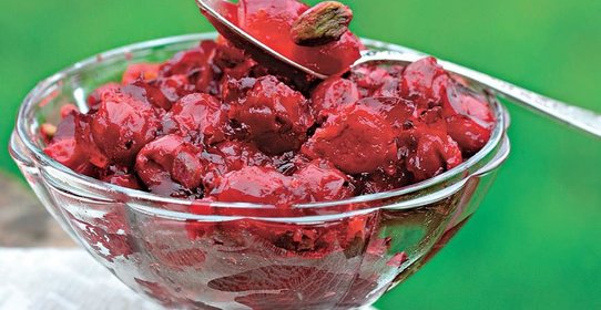 Вишневый джем с фисташками и коньяком