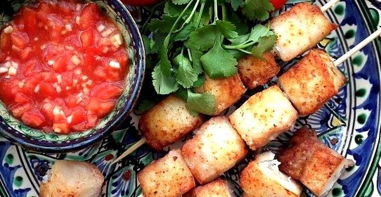 Шашлык из рыбы на шпажках
