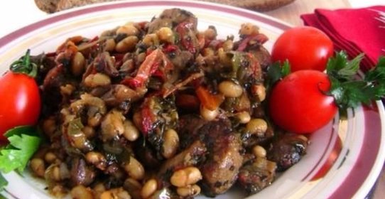 Рагу из белой фасоли со свининой и грибами