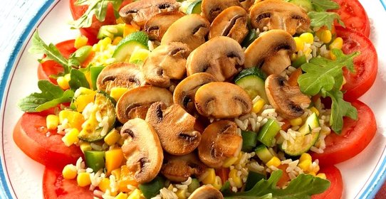 Салат из кукурузы и шампиньонов