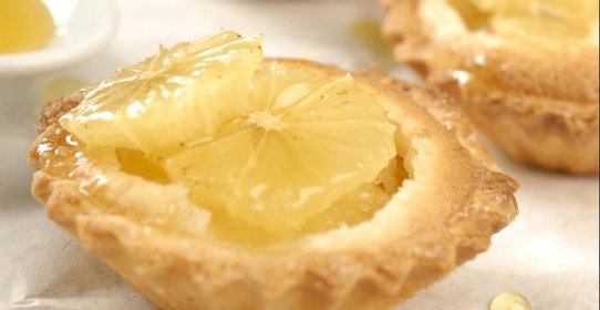 Песочные пирожные с лимонной начинкой