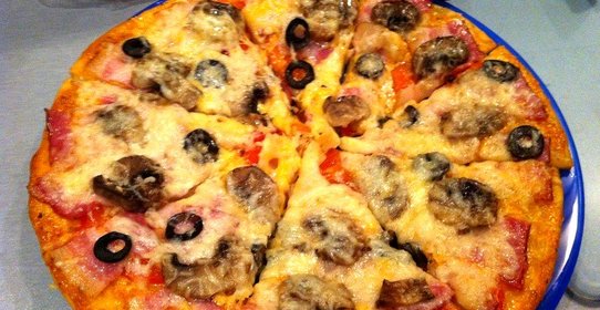 Пицца с беконом