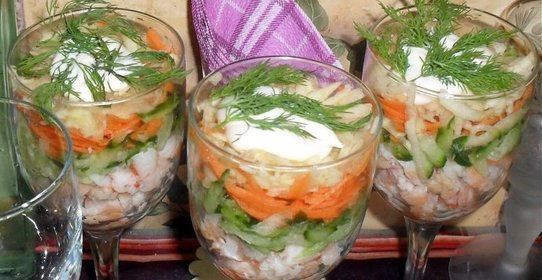 Салат-коктейль из креветок