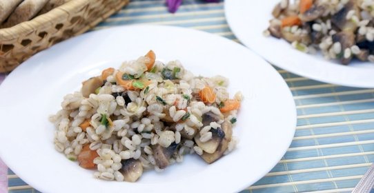 Перловка с грибами