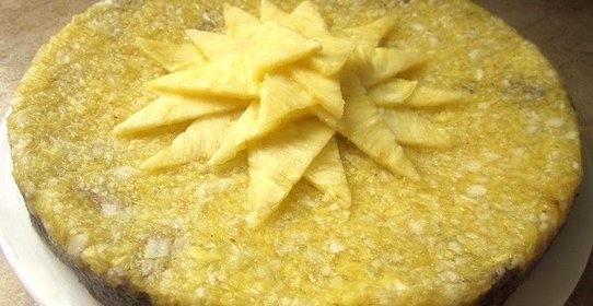 Торт с кусочками ананаса