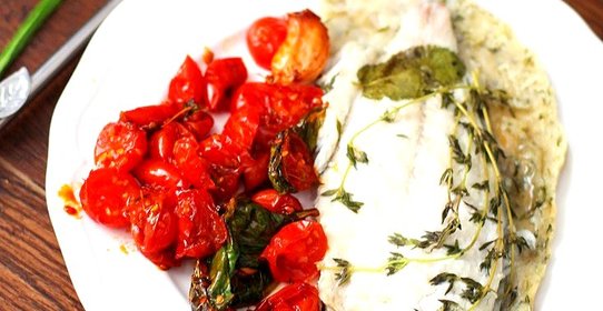 Дорада в тесте с мятой и тимьяном