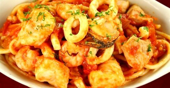 Кальмары с красным вином