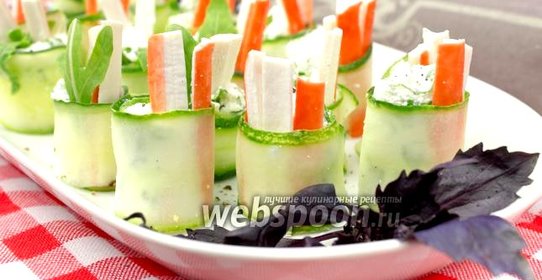 Огуречные рулетики с творогом