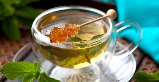 Зеленый чай с корицей и мятой