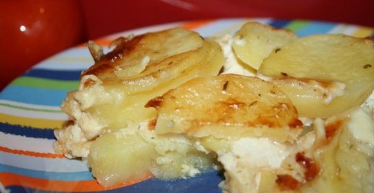 Картошка в духовке со сливками и сыром