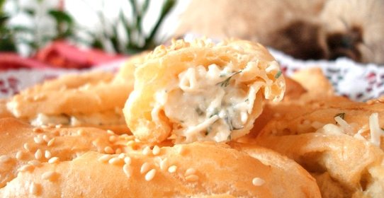 Эклеры с сырной начинкой