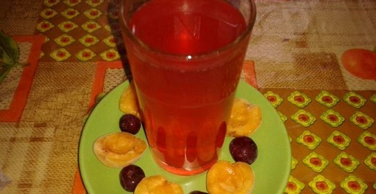 Абрикосово-вишнёвый компот