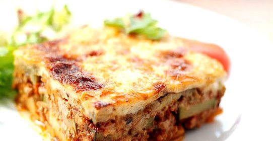 Мусака с соусом Бешамель