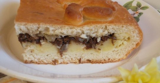 Пирог с опятами и картофелем