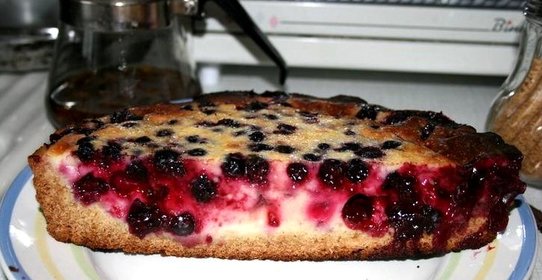 Торт со свежей смородиной