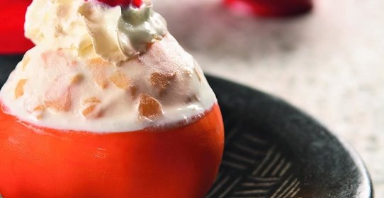 Хурма с ванильным мороженым