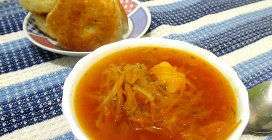 Борщ с пампушками