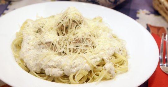 Спагетти с мясными шариками