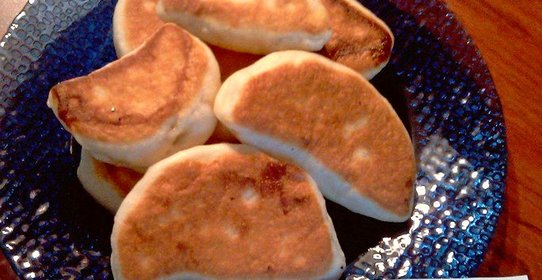 Пирожки с яблочным повидлом