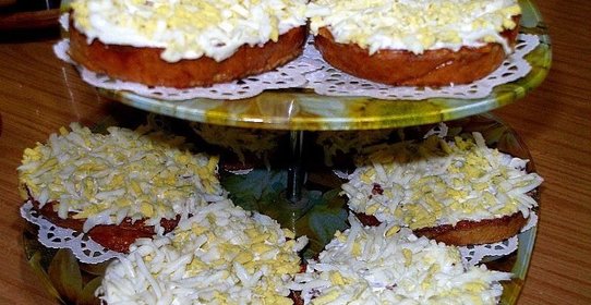 Гренки в яйце и с яйцом