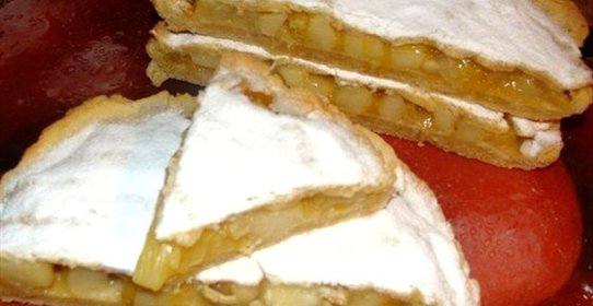 Пирог с яблоками, манго и папайей