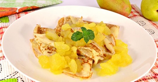 Блинчики с шафрановой грушей