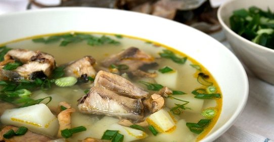 Уха с яйцом