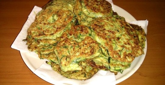 Оладьи из цукини с чесноком