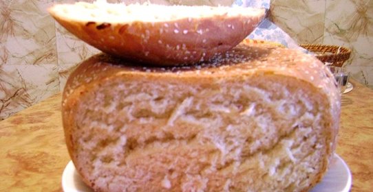 Луковый хлеб в мультиварке