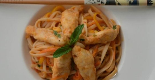 Лапша-удон с курицей