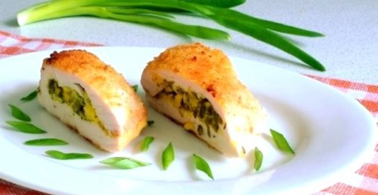 Куриная грудка с сыром в сухарях