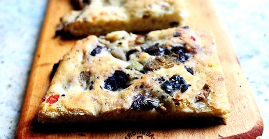 Фокачча с маслинами