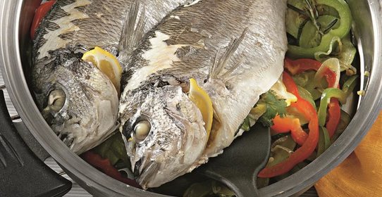 Дорада со сладким перцем и цукини