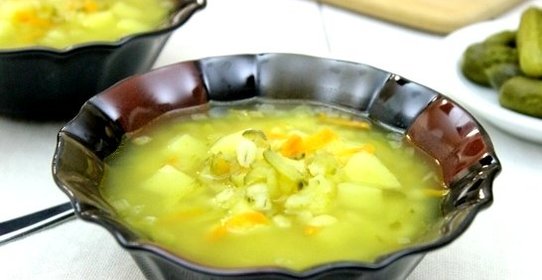 Вегетарианский рассольник с перловкой